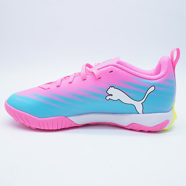 ウルトラ6プレイTT+MidJRプーマPUMA109058-05ポイズンピンクジュニアサッカートレーニングシューズ