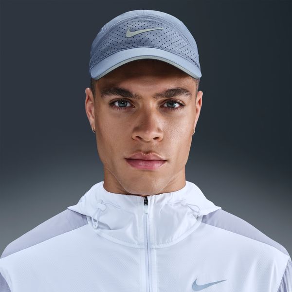 NIKEナイキアンストラクチャードリフレクティブキャップ帽子NikeFlyFB5681-499