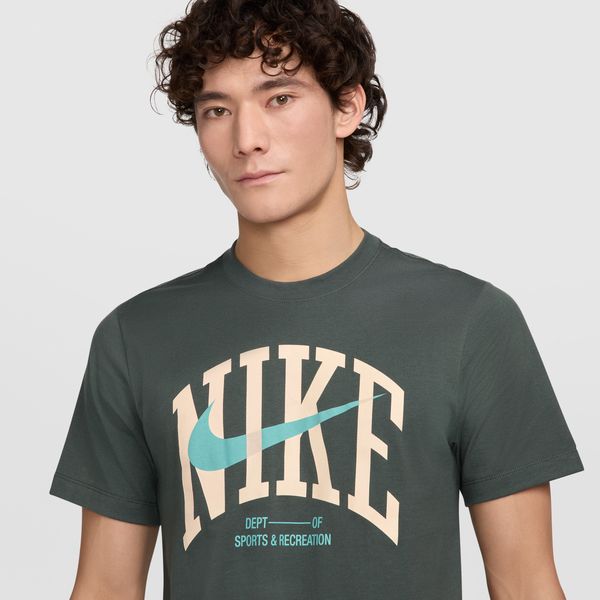 【ショップ限定エントリーでさらに+9倍】【ネコポス送料無料】ナイキNIKEメンズフィットネスTシャツ半袖モダンフィットネス綿24FAFZ8049-338グリーン