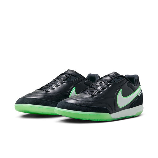 ティエンポストリートガトナイキNIKEHQ7017-001ブラックグリーンフットサルシューズ