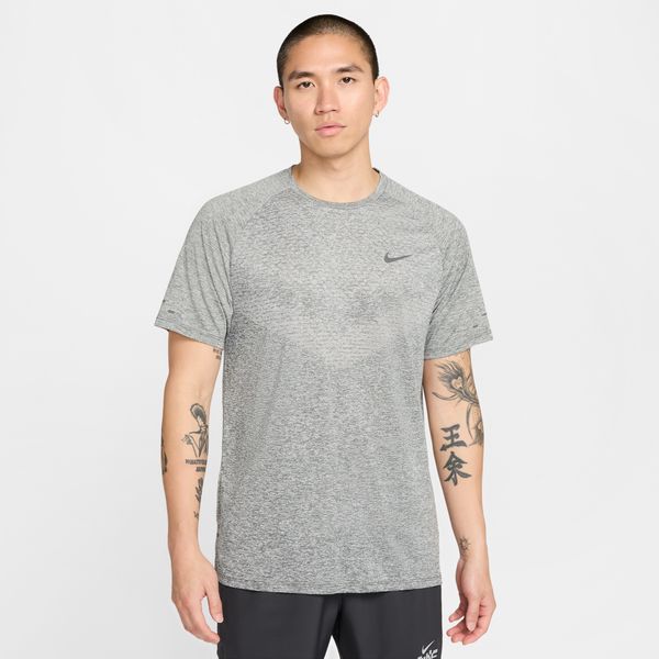【ショップ限定エントリーでさらに+9倍】【ネコポス送料無料】ナイキNIKEメンズランニングシャツSTRIDESS25FA半袖HV5204-084