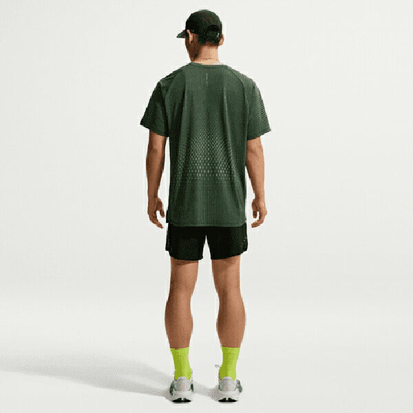 ナイキNIKEストライドメンズAero-FITショートスリーブランニングトップス半袖シャツIH0746-010