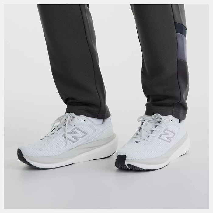 ニューバランスNEWBALANCEトラックパンツニットパンツ（テーパード）レディース大人吸湿速乾保温ダブルニットテーパードWB6218T8-BLK